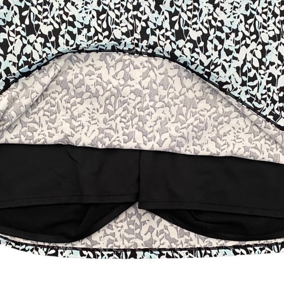 Woman’s size M Skort - Picture 6 of 6